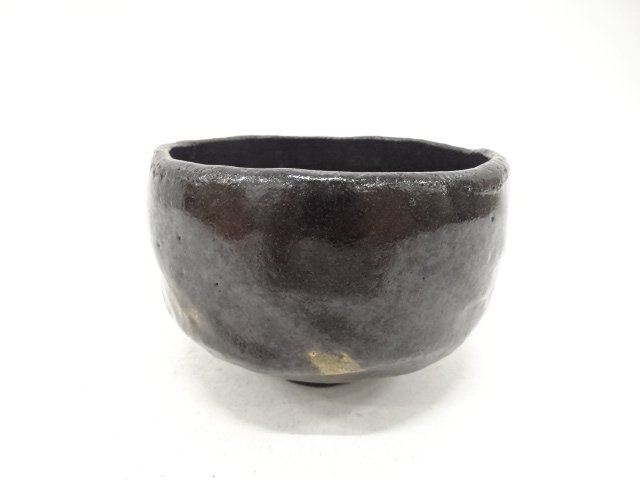 JAPANESE COLLECTIBLE / KURO-RAGAKU TEA BOWL BY SASAKI SHORAKU ZUKURI /